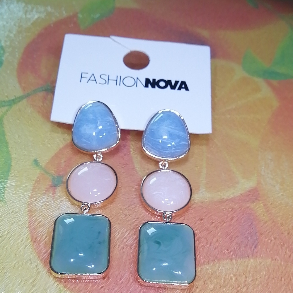 Fashion Nova Blue, Pink & Teal Triple Drop Earrings 8 cm Long. New